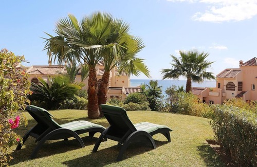 El Faro Apartment | Apartment Mijas Costa - La Joya with Mountain View, Sea View, Pools, Wi-Fi, A/C, Terrace & Garden