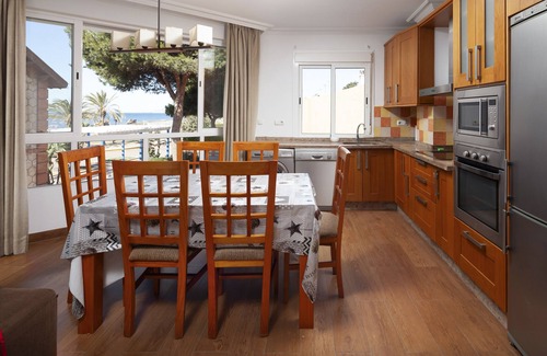 La Cala del Moral Apartment | Apartment 'Apartamento Bellamar' with Sea View and Air Conditioning
