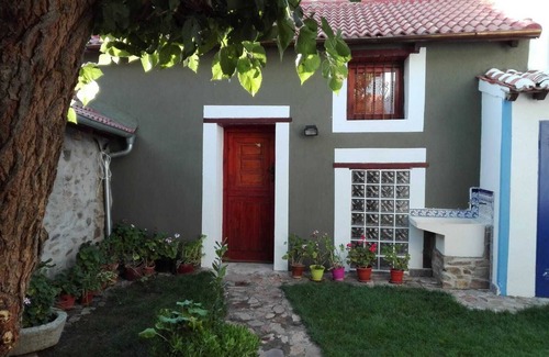 Cebrones del Rio Apartment | Apartment Ainara