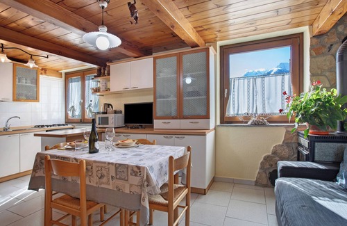 Gignod Apartment | Apartment 'Eun Tchì Vo - Gignod' with Mountain View, Shared Terrace, Barbecue and Wi-Fi
