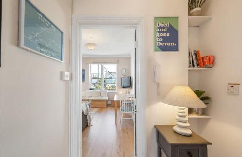 Westward Ho Apartment | Apartment Expansive Sea Views Private Parking