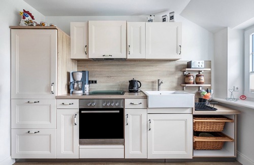 Emmelsbuell-Horsbuell Apartment | Apartment 'Fewo Samson' with Private Terrace, Shared Garden and Wi-Fi