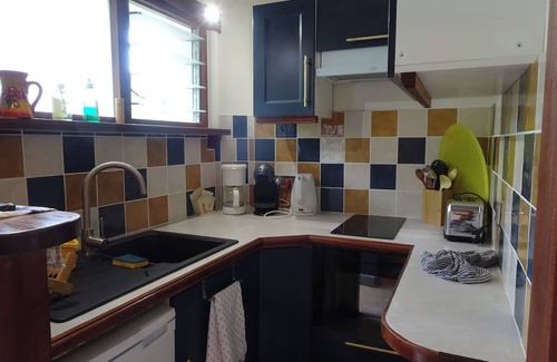 Vernet-les-Bains Apartment | Apartment 'F1 Massif Du Canigou' with Mountain View, Shared Garden and Balcony