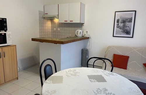 Bedarieux (ornac) Apartment | Apartment F2 with small garden on first floor, quiet, 200 m cure