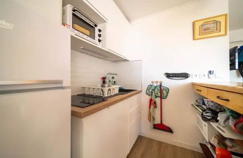 Le Couchant Apartment | Apartment F2 terrace "Port Athena" 150 m from the beach