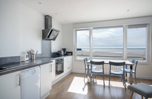 Boulogne-sur-Mer Apartment | Apartment facing the sea and 200 meters from Nausicaa