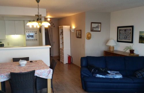Sint-Idesbald Apartment | Apartment facing the sea with balcony, very bright with garage