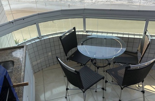Balneario Paqueta Apartment | Apartment facing the sea with barbecue on the balcony, 2 parking spaces, 3 bedrooms