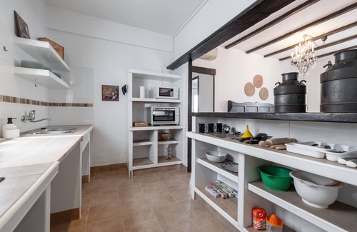 Aldover Apartment | Apartment 'Familiar En Aldover' with Mountain View, Wi-Fi and Air Conditioning