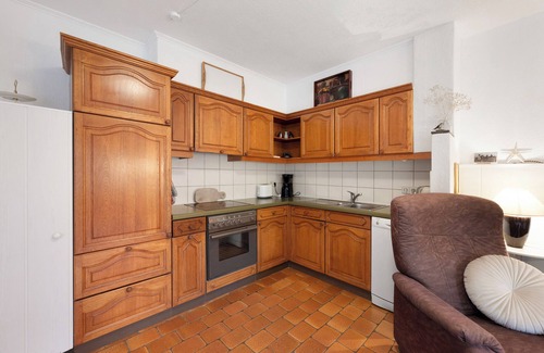 Joldelund Apartment | Apartment 'Familie Franke' with Shared Terrace, Shared Garden and Wi-Fi