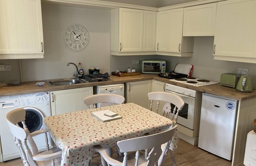 New Forest District Cottage | Apartment family x3 ensuite