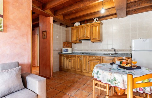 Llenin Apartment | Apartment 'Fana' with Mountain View, Private Garden and Wi-Fi
