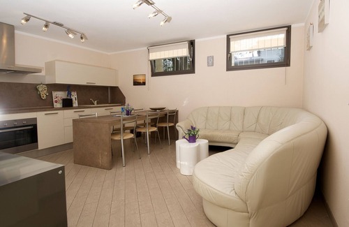 Toscolano Maderno Apartment | Apartment Farfalla with air conditioning, pool 10 x 5 and parking, 250 meters from the lake
