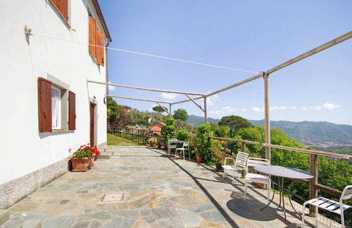Ruta Apartment | Apartment 'Fattorialmare Blu' with Sea View, Shared Garden & Wi-Fi