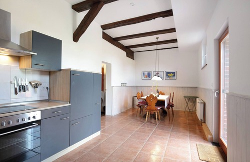 Temmen-Ringenwalde Apartment | Apartment 'Ferienwohnung Hof Luisenau' with Private Garden, Balcony and Wi-Fi