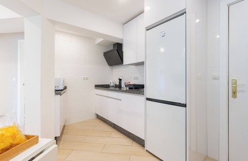 Macarena Apartment | Apartment 'Fedriani' with Wi-Fi and Air Conditioning