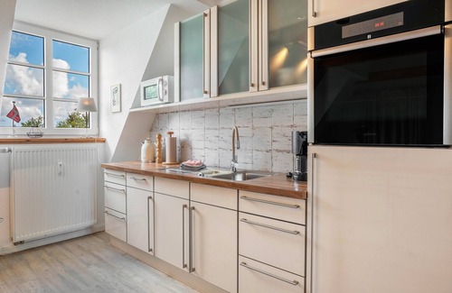 Dollerup Apartment | Apartment 'Fehrsland 2' with Private Garden and Wi-Fi