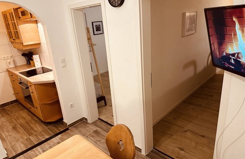 Salzweg Apartment | Apartment 'Felix Living 8' with Balcony and Wi-Fi