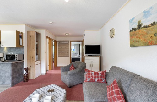 Schwalefeld Apartment | Apartment 'Ferienwohnung Becker Typ B' with Mountain View, Shared Garden and Wi-Fi