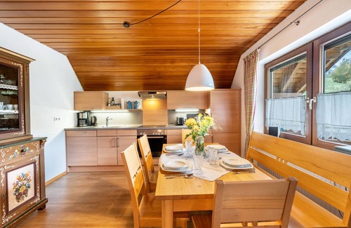 Winden im Elztal Apartment | Apartment 'Ferienwohnung Tannengrün' with Shared Terrace, Shared Garden and Wi-Fi