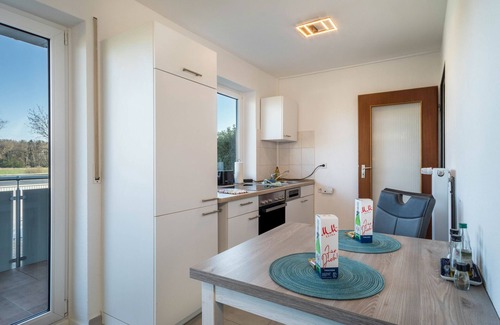 Schnetzenhausen Apartment | Apartment "Ferien am See 3" with Garden & Wi-Fi