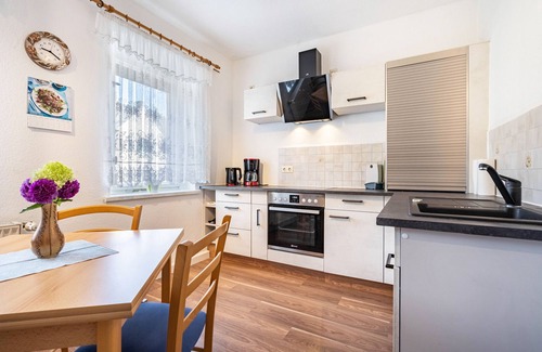 Thalheim/Erzgeb. Apartment | Apartment 'Ferienwohnung Fam Köhler' with Wi-Fi