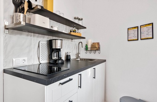 Orba Apartment | Apartment 'Ferien Bei Patricia' with Mountain View, Wi-Fi and Air Conditioning