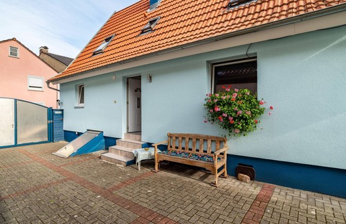 Ubstadt-Weiher Apartment | Apartment 'Ferienwohnung 2' with Wi-Fi