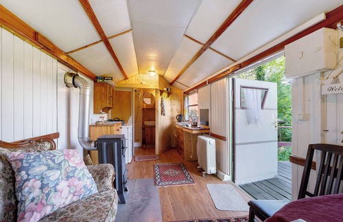 Ascheffel House | Apartment 'Ferien Tinyhaus Im Tal' with Private Terrace and Wi-Fi