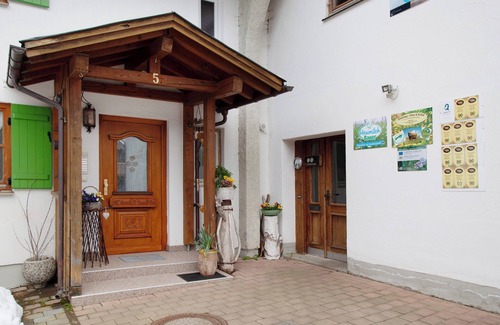 Unterjoch Apartment | Apartment 'Ferienhof 'beim Wendlar' with Mountain View, Private Garden and Wi-Fi