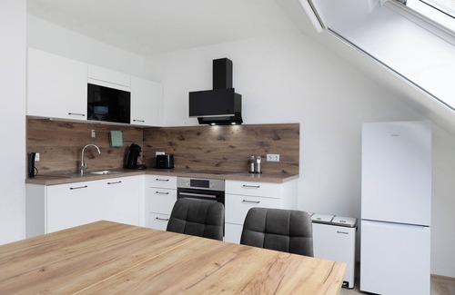 Buttlar Apartment | Apartment 'Ferienwohnung Rhön-Kutscher' with Mountain View, Terrace and Wi-Fi