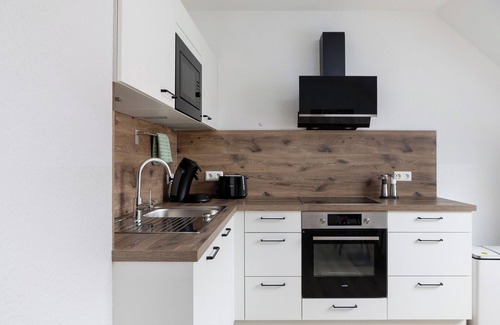 Buttlar Apartment | Apartment 'Ferienwohnung Rhön-Kutscher' with Mountain View, Terrace and Wi-Fi