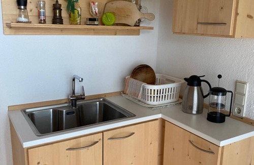 Grossenbrach Apartment | Apartment 'Ferienwohnung Idylle' with Balcony