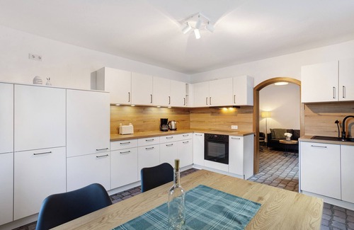 Ortsmitte Apartment | Apartment 'Ferienwohnung Huckelberg' with Balcony and Wi-Fi