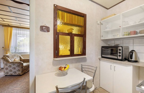 Mochow Apartment | Apartment 'Ferienwohnung Am Bloschk' with Shared Terrace, Shared Garden and Wi-Fi