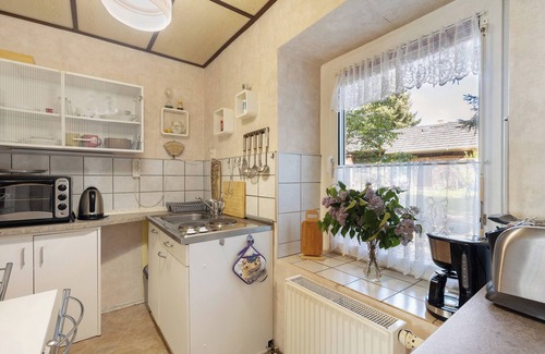Mochow Apartment | Apartment 'Ferienwohnung Am Bloschk' with Shared Terrace, Shared Garden and Wi-Fi
