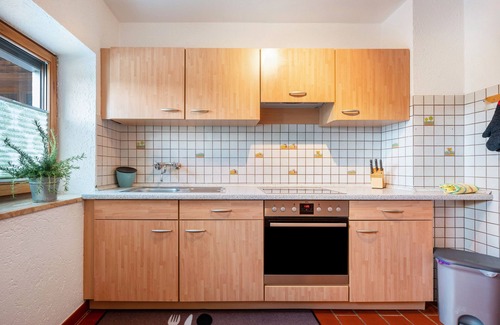 Waging am See Apartment | Apartment 'Ferienwohnung Köberich' with Mountain View, Private Terrace and Wi-Fi