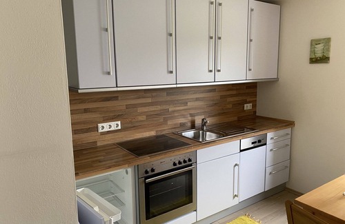 Waging am See Apartment | Apartment 'Ferienwohnung Haus Bauer' with Mountain View, Private Terrace and Wi-Fi