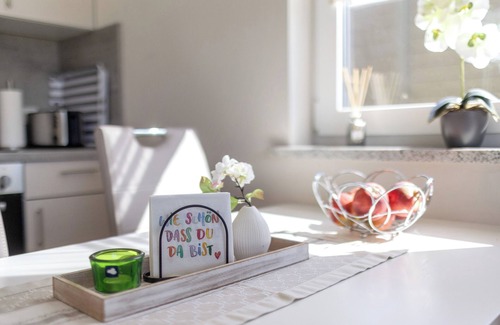 Joachimsthal Apartment | Apartment 'Ferienwohnung 1' with Shared Garden and Wi-Fi