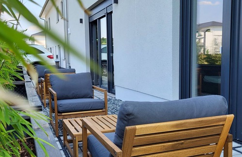 Muldestausee Apartment | Apartment 'Ferienwohnung Schlossterrassen 4b' with Private Terrace, Shared Garden and Wi-Fi