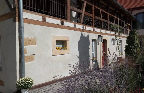 Strullendorf Apartment | Apartment 'Ferienwohnung Christine' with Private Terrace, Shared Garden and Wi-Fi