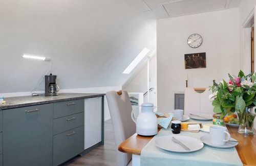 Behrensdorf Apartment | Apartment 'Ferienwohnung Lisa' with Private Terrace, Private Garden and Wi-Fi