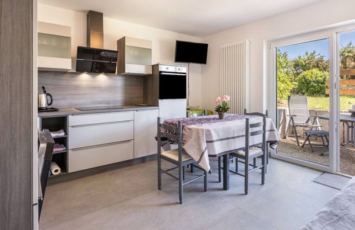 Braeunlingen Apartment | Apartment 'Ferienwohnung Am Bregenberg' with Private Terrace and Wi-Fi