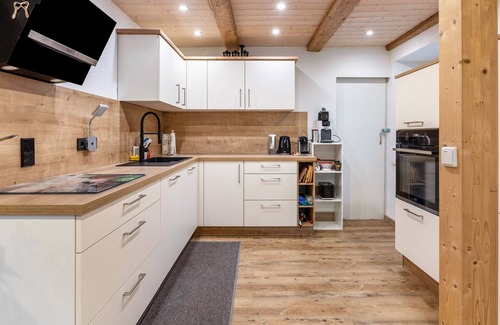 Braeunlingen Apartment | Apartment 'Ferienwohnung Haas' with Private Terrace and Wi-Fi