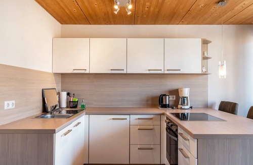 Neipperg Apartment | Apartment 'Ferienwohnung Trollinger' with Balcony and Wi-Fi