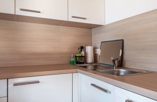 Neipperg Apartment | Apartment 'Ferienwohnung Lemberger' with Balcony and Wi-Fi