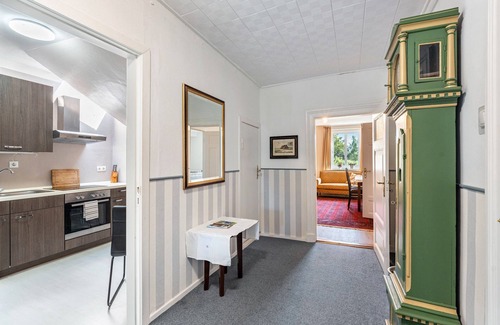 Gremersdorf Apartment | Apartment 'Ferienwohnung Bauernhof Rohde' with Shared Terrace, Private Garden and Wi-Fi