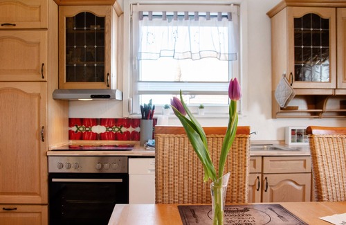 Mielenhausen Apartment | Apartment 'Ferienwohnung Am Feldrain' with Private Garden and Wi-Fi