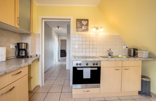 Krempermoor Apartment | Apartment 'Ferienwohnung Krempermoor' with Shared Terrace and Wi-Fi