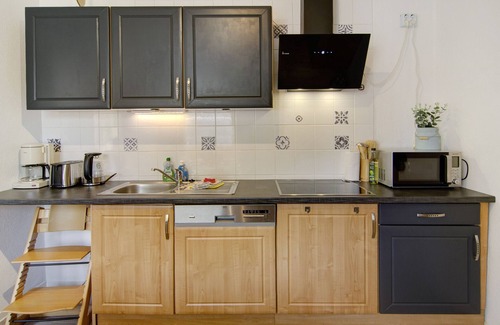 Warsingsfehn Apartment | Apartment 'Ferienwohnung Fahrradland Meer' with Private Terrace and Wi-Fi